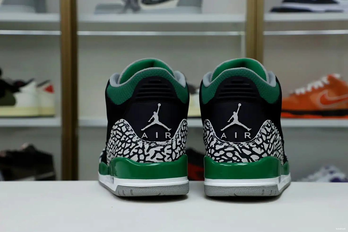 PINE GREEN JORDAN Kimikick 3 AIR 0426